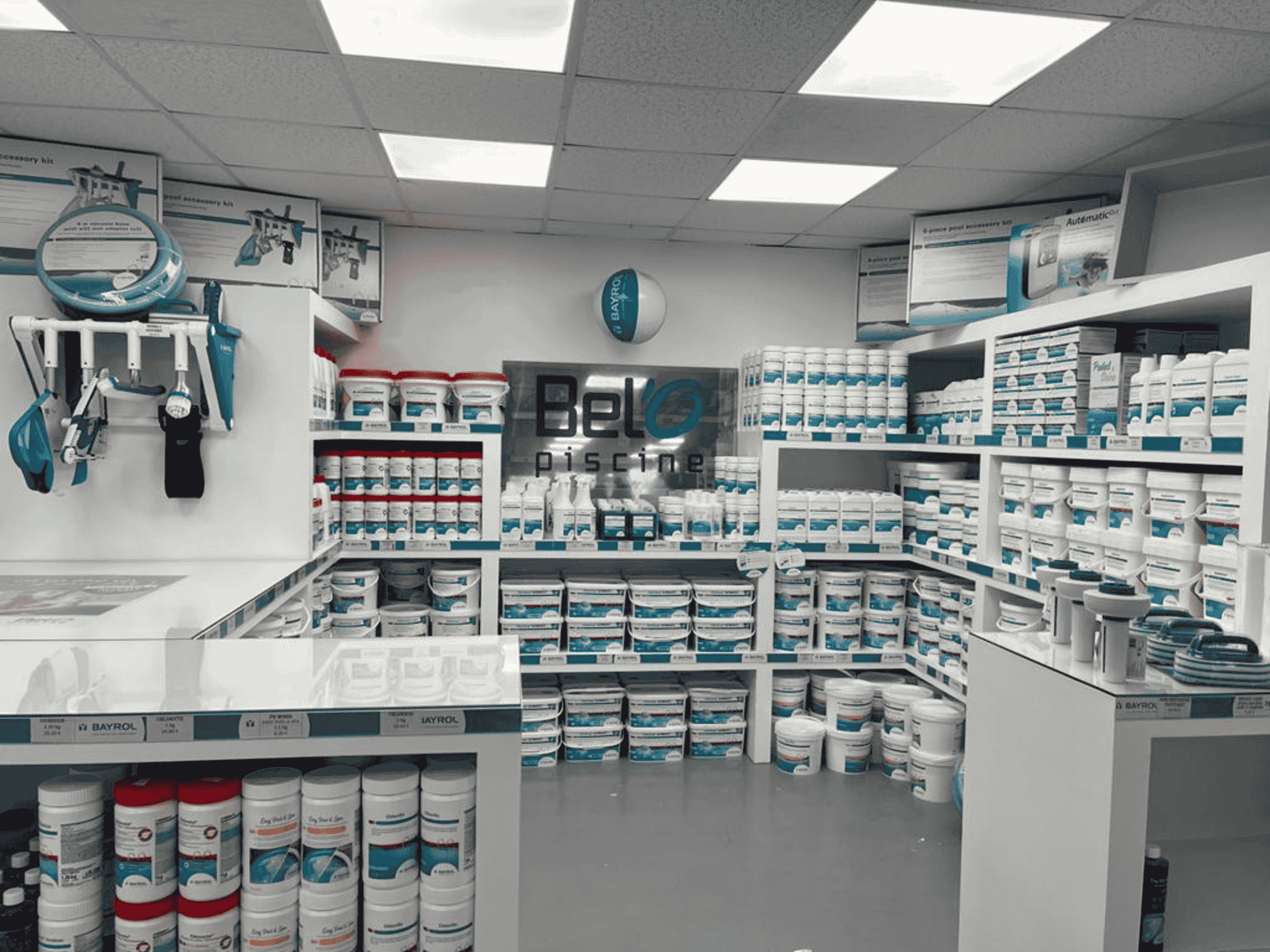 intérieur magasin bagnols sur cèze